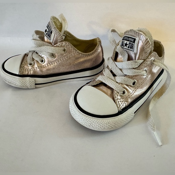 Rose gold metallic shiny pink toddler converse size6 - Picture 1 of 8